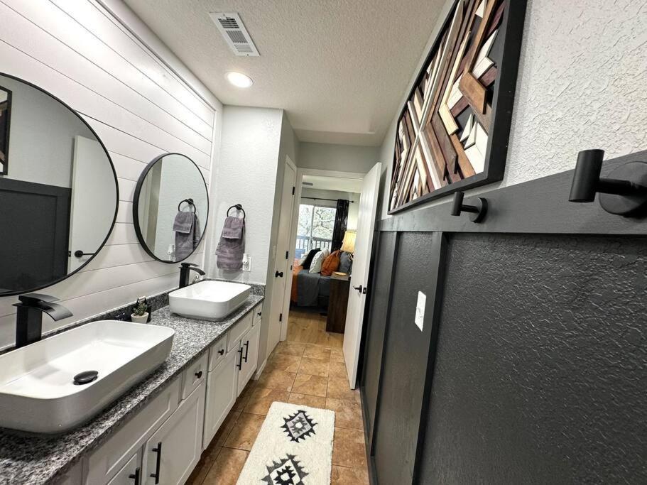 Modern Comfort: Updated Cozy Condo In Indian Point Branson Exterior foto